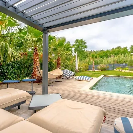 33 L Pool & Gym L Shellter * Grimaud
