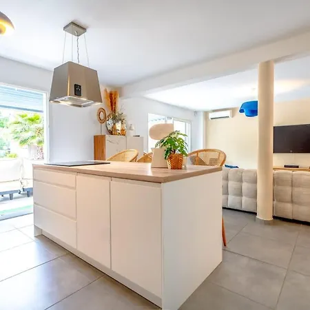 33 L Pool & Gym L Shellter * Grimaud